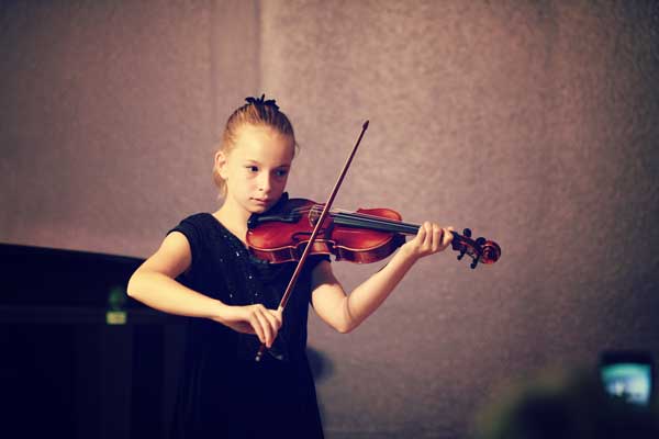 Violin lessons at OC Musica